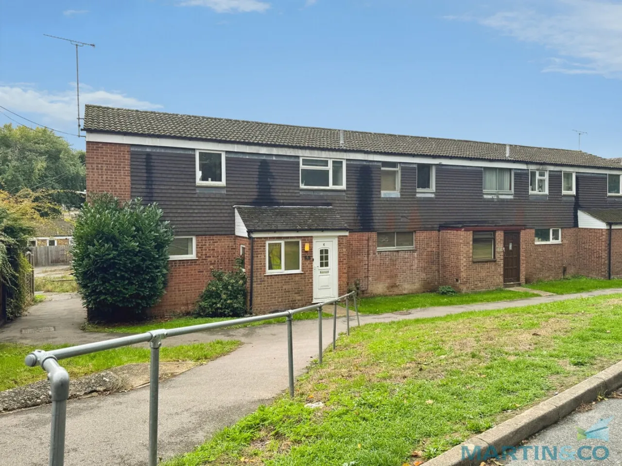 3 bed house to rent, Rothbrook Drive, Kennington, TN24