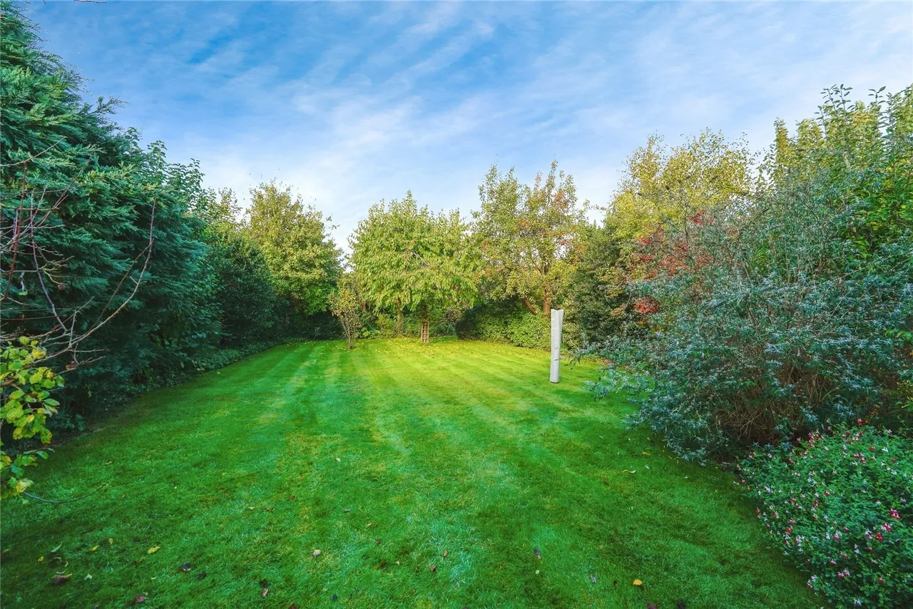 Owletts End, Evesham, WR11, photo 6