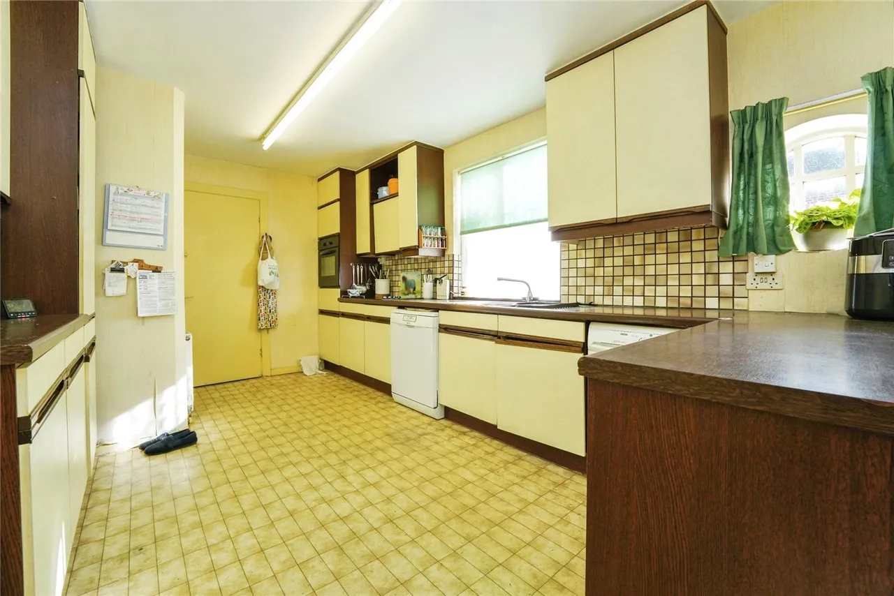 Owletts End, Evesham, WR11, photo 13