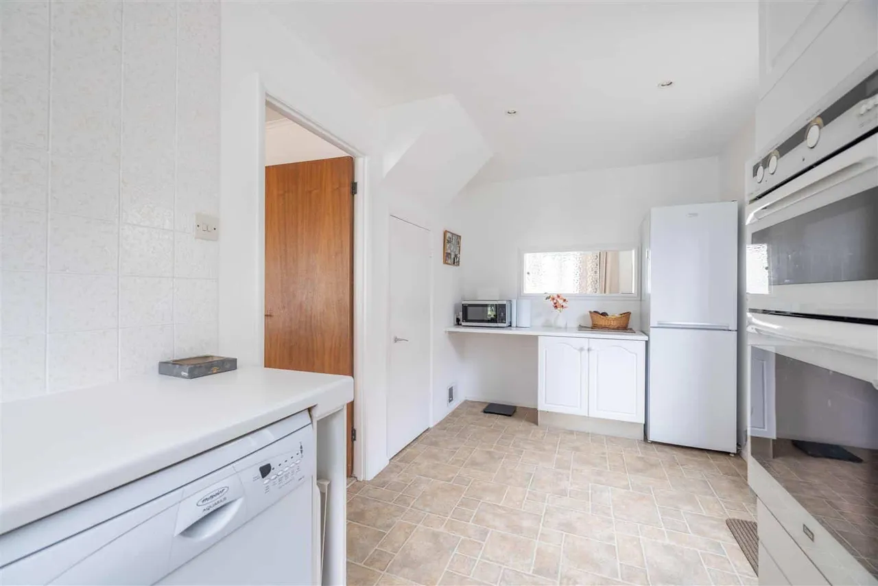 Newberry Cresent, Windsor, SL4 5SN, photo 9