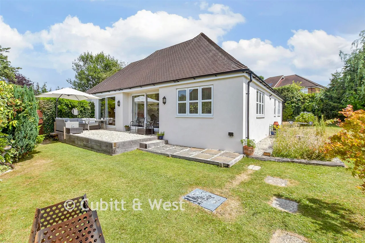Rowplatt Lane, Felbridge, RH19, photo 10
