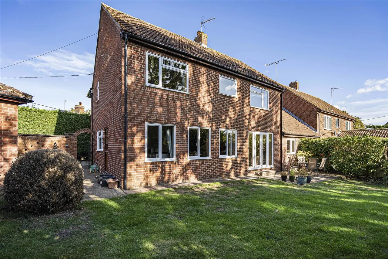 Evergreen Lane, Great Bradley, CB8, photo 24