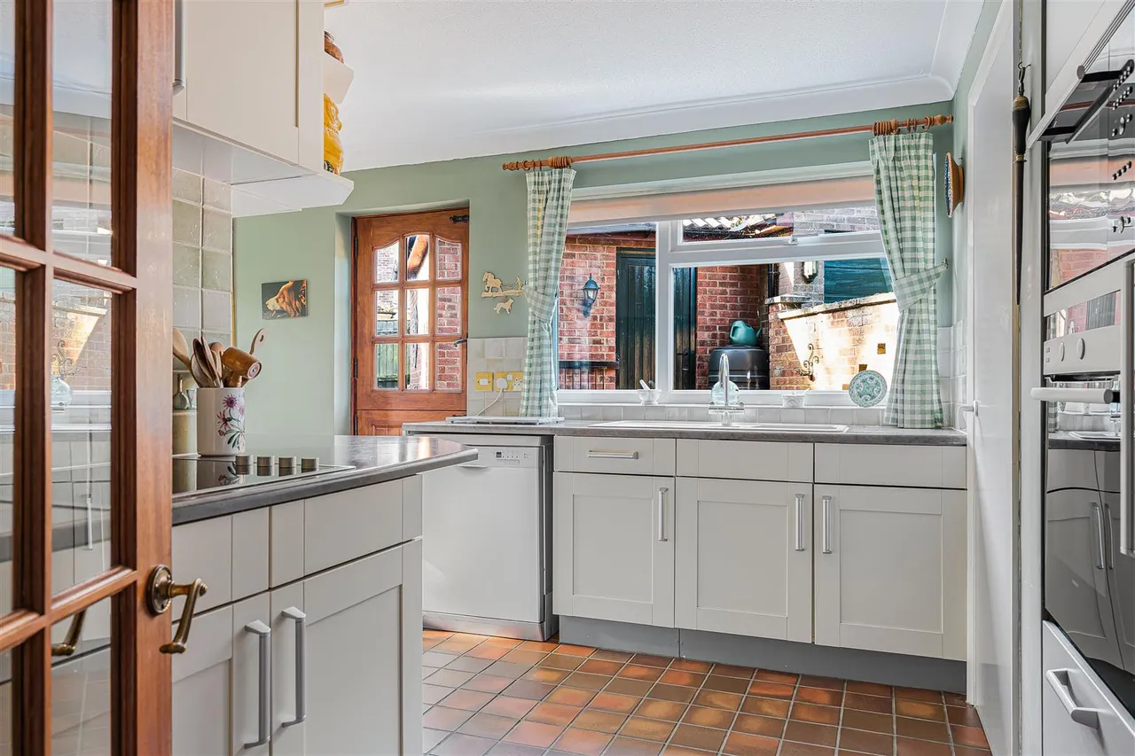 Evergreen Lane, Great Bradley, CB8, photo 9