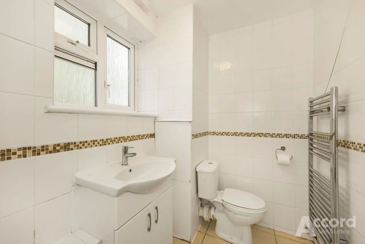 Redcar Road, Romford, RM3, photo 19