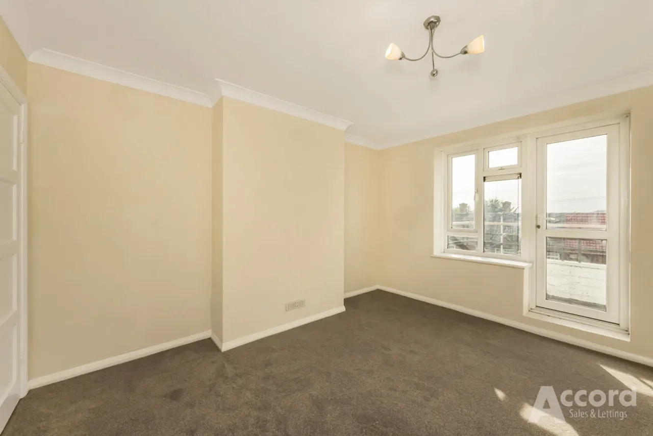 Redcar Road, Romford, RM3, photo 15