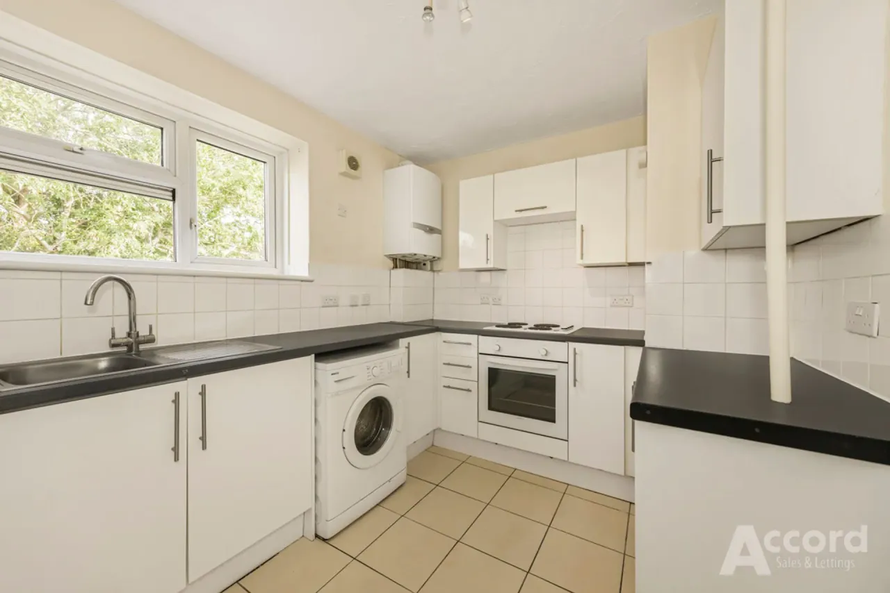 Redcar Road, Romford, RM3, photo 4