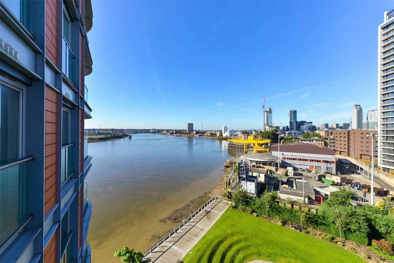 1 bed flat for sale, Fairmont Avenue, London, E14