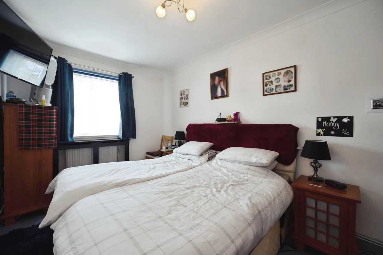 Westfield Avenue, Hayling Island, PO11, photo 7