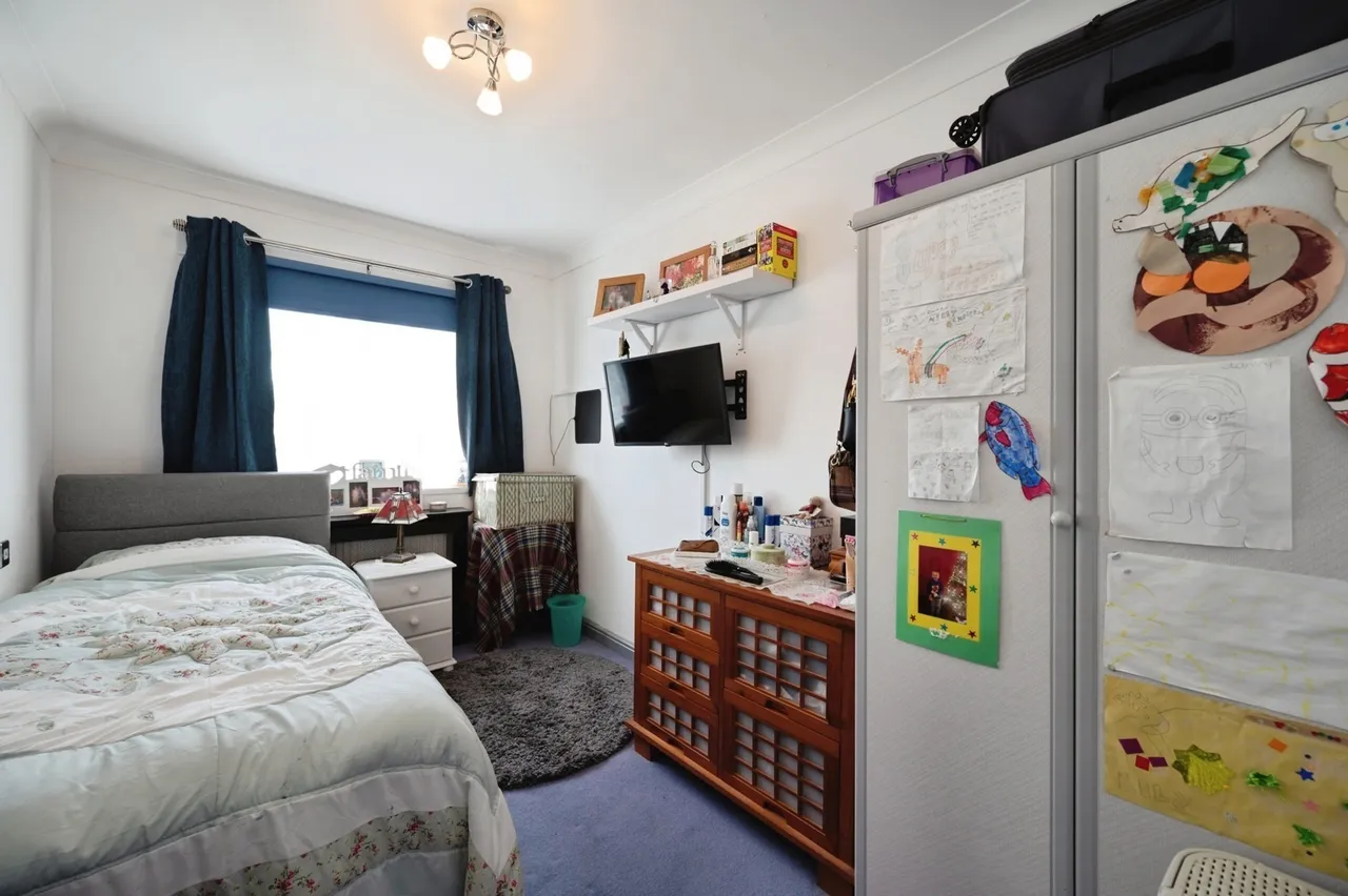 Westfield Avenue, Hayling Island, PO11, photo 8