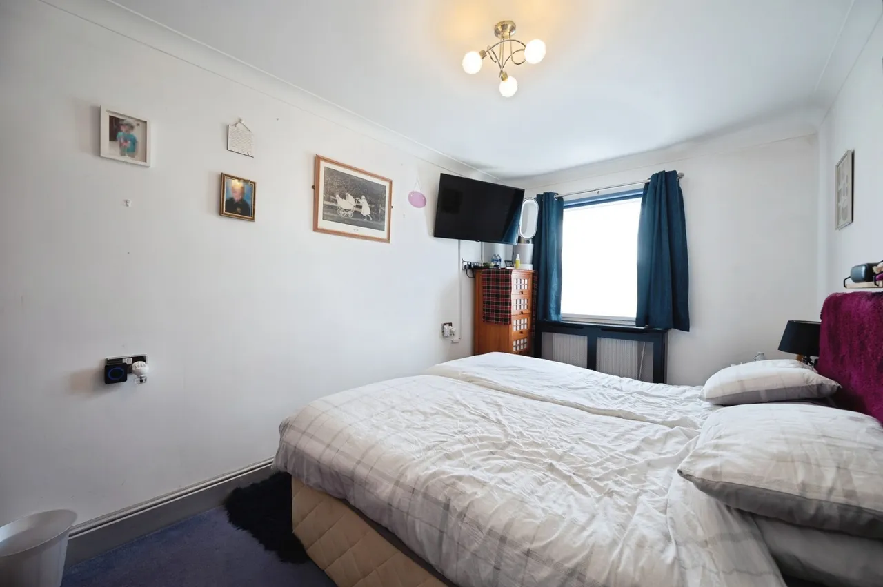 Westfield Avenue, Hayling Island, PO11, photo 10
