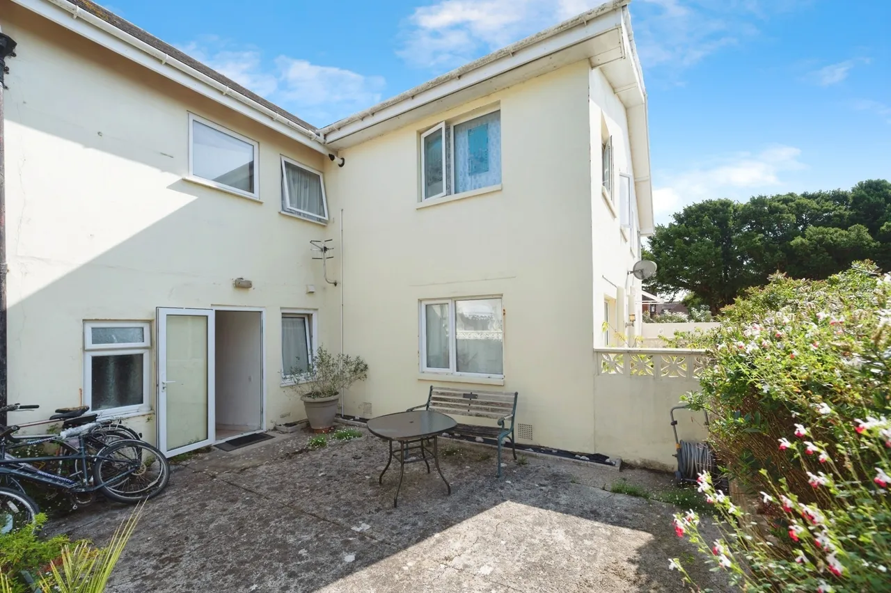 Westfield Avenue, Hayling Island, PO11, photo 16