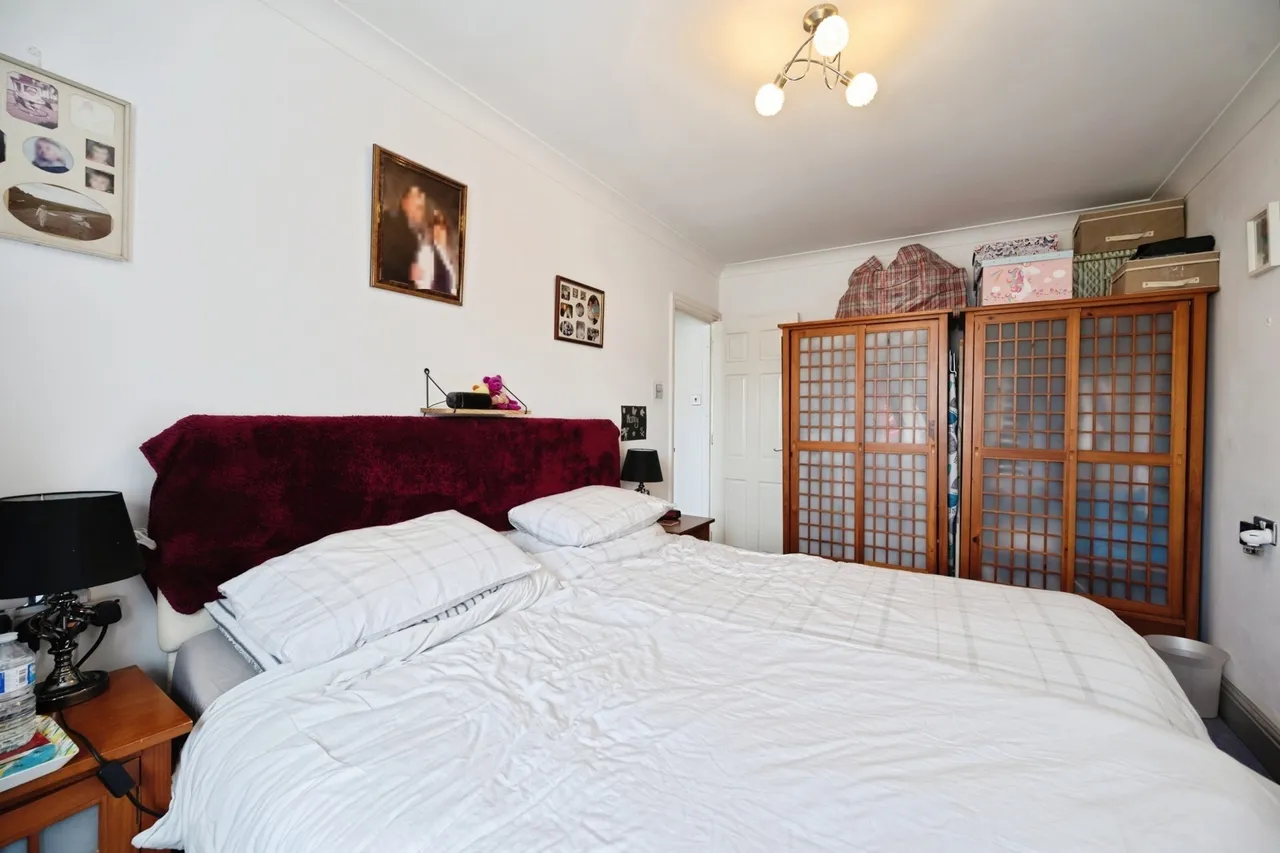 Westfield Avenue, Hayling Island, PO11, photo 12