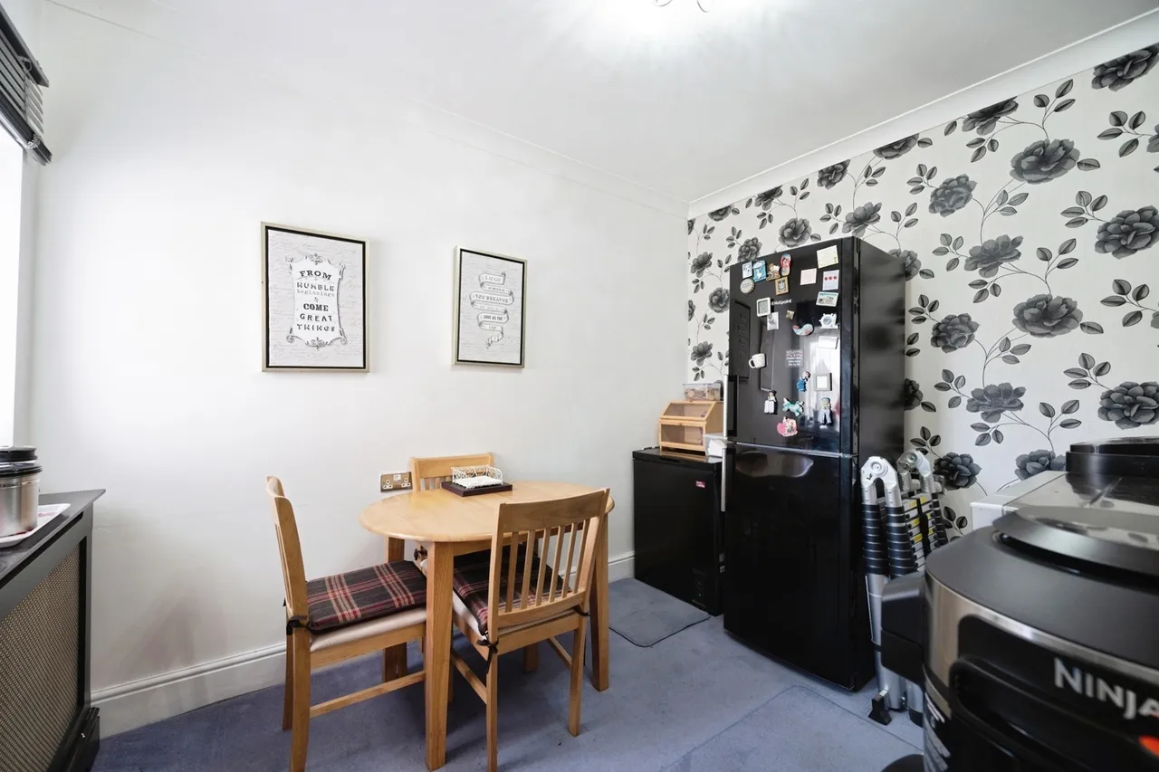 Westfield Avenue, Hayling Island, PO11, photo 13