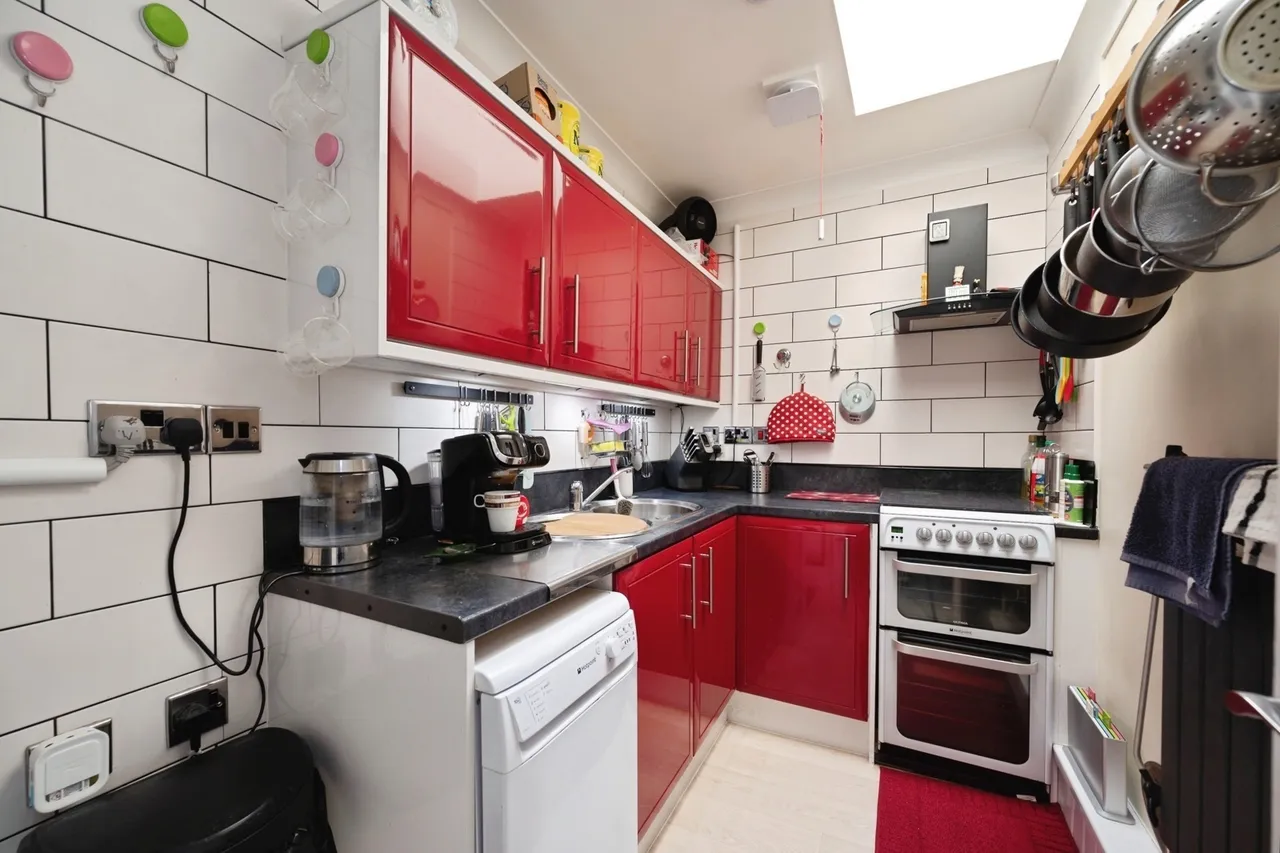 Westfield Avenue, Hayling Island, PO11, photo 6