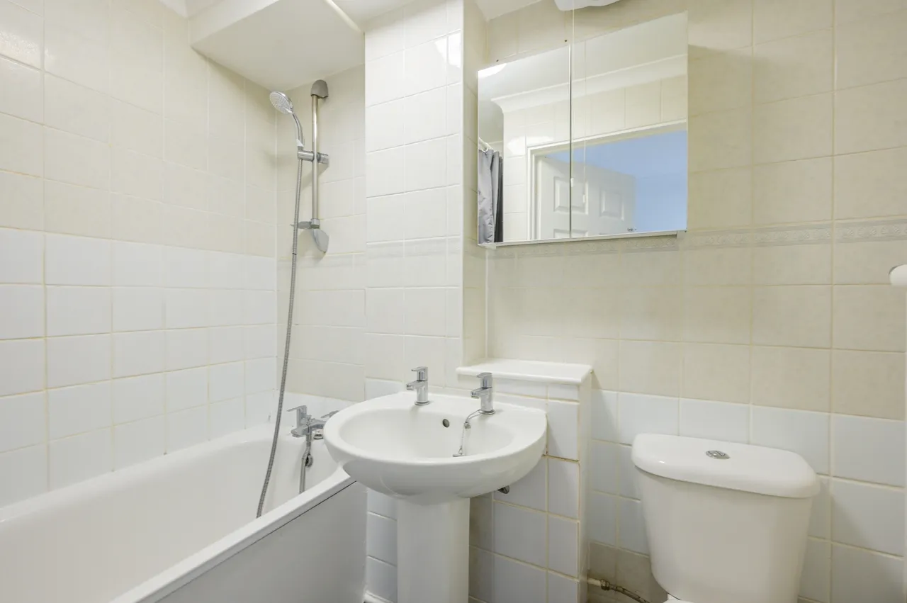 10 Swan Court, 10 Agnes Street, London, photo 5