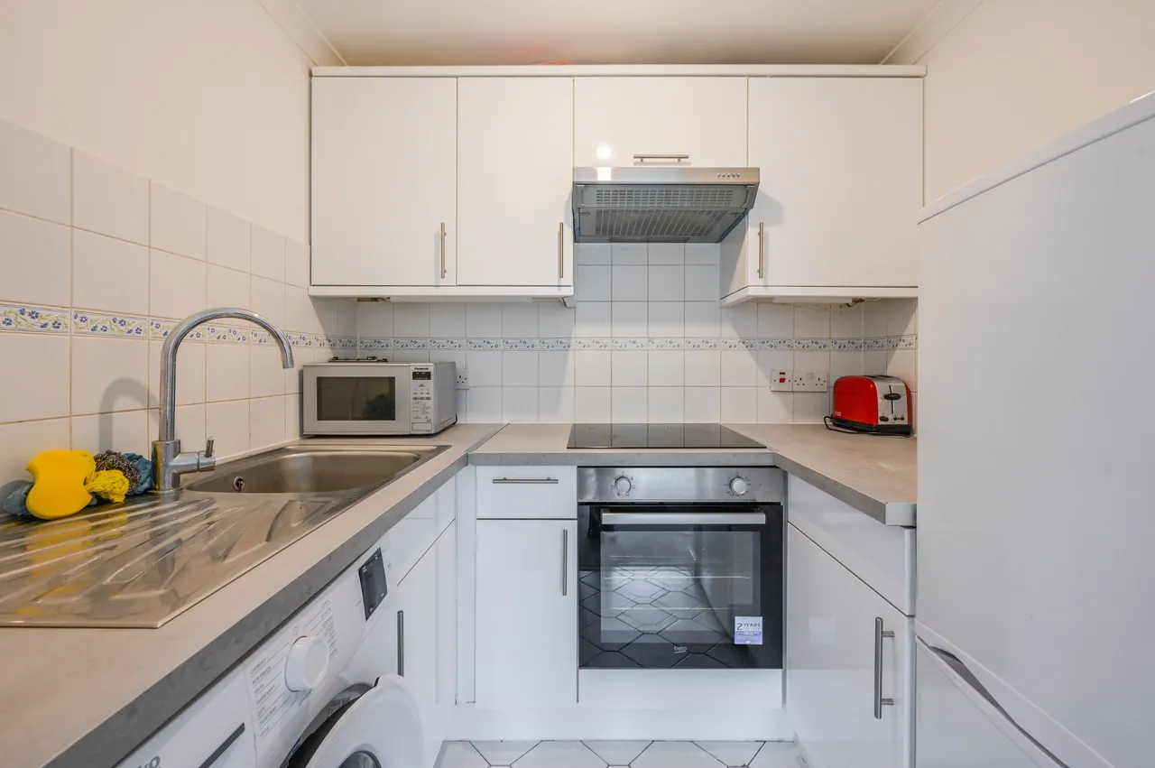 10 Swan Court, 10 Agnes Street, London, photo 3