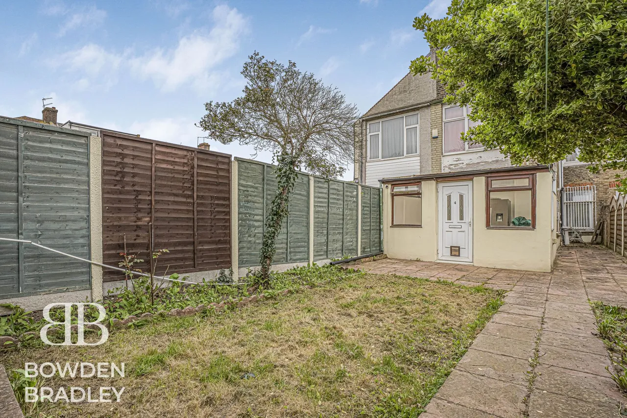 Cowley Road, Ilford, IG1, photo 27