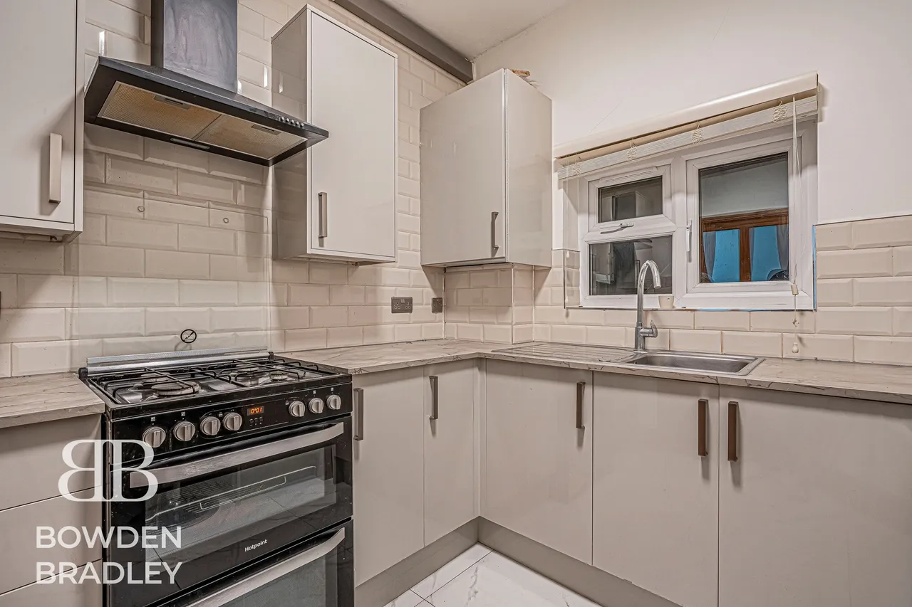 Cowley Road, Ilford, IG1, photo 8