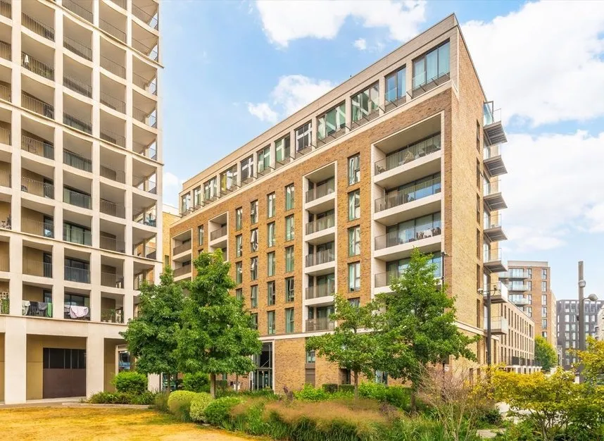 2 bed property for sale, Schooner Road, E16