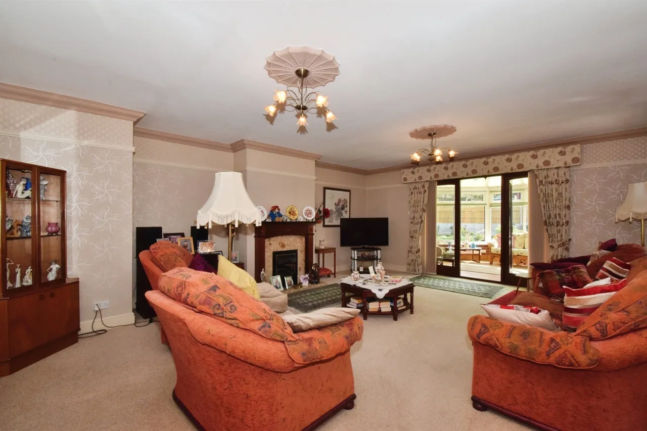 Dalby Avenue, Bushby, LEICESTER, photo 8