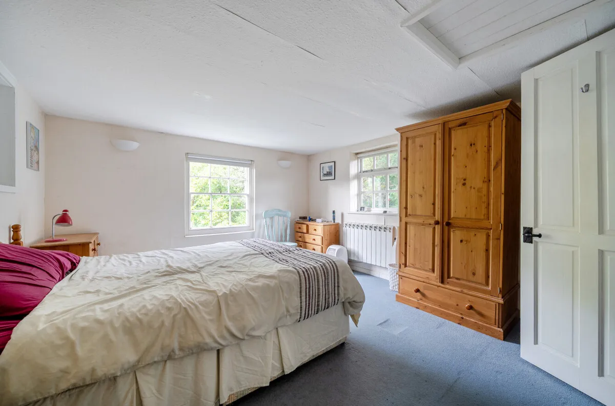 Pulborough, RH20 2HZ, photo 8
