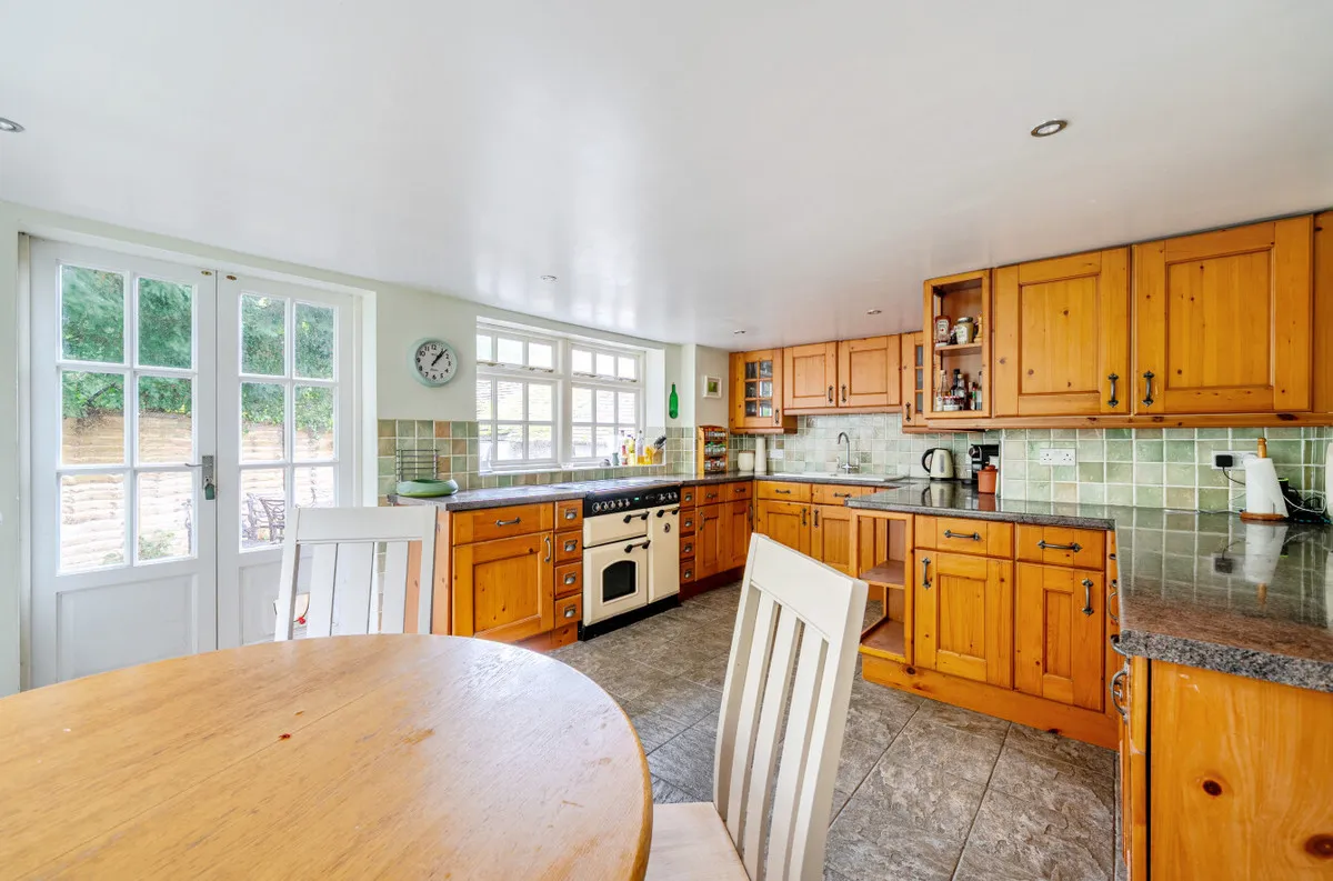 Pulborough, RH20 2HZ, photo 3