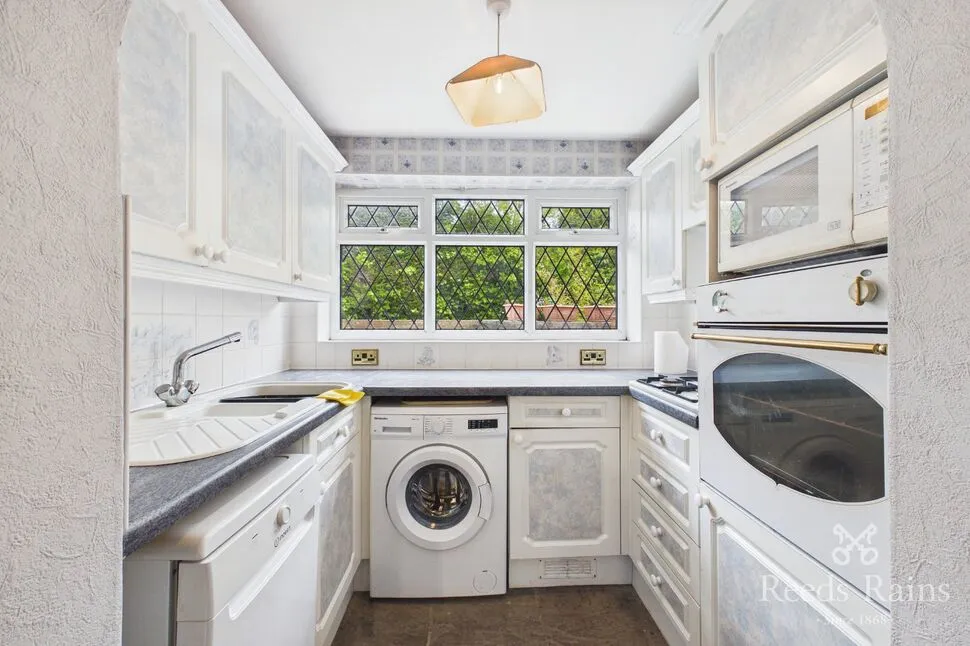 Glen View Road, Burnley, Lancashire, BB11, photo 5