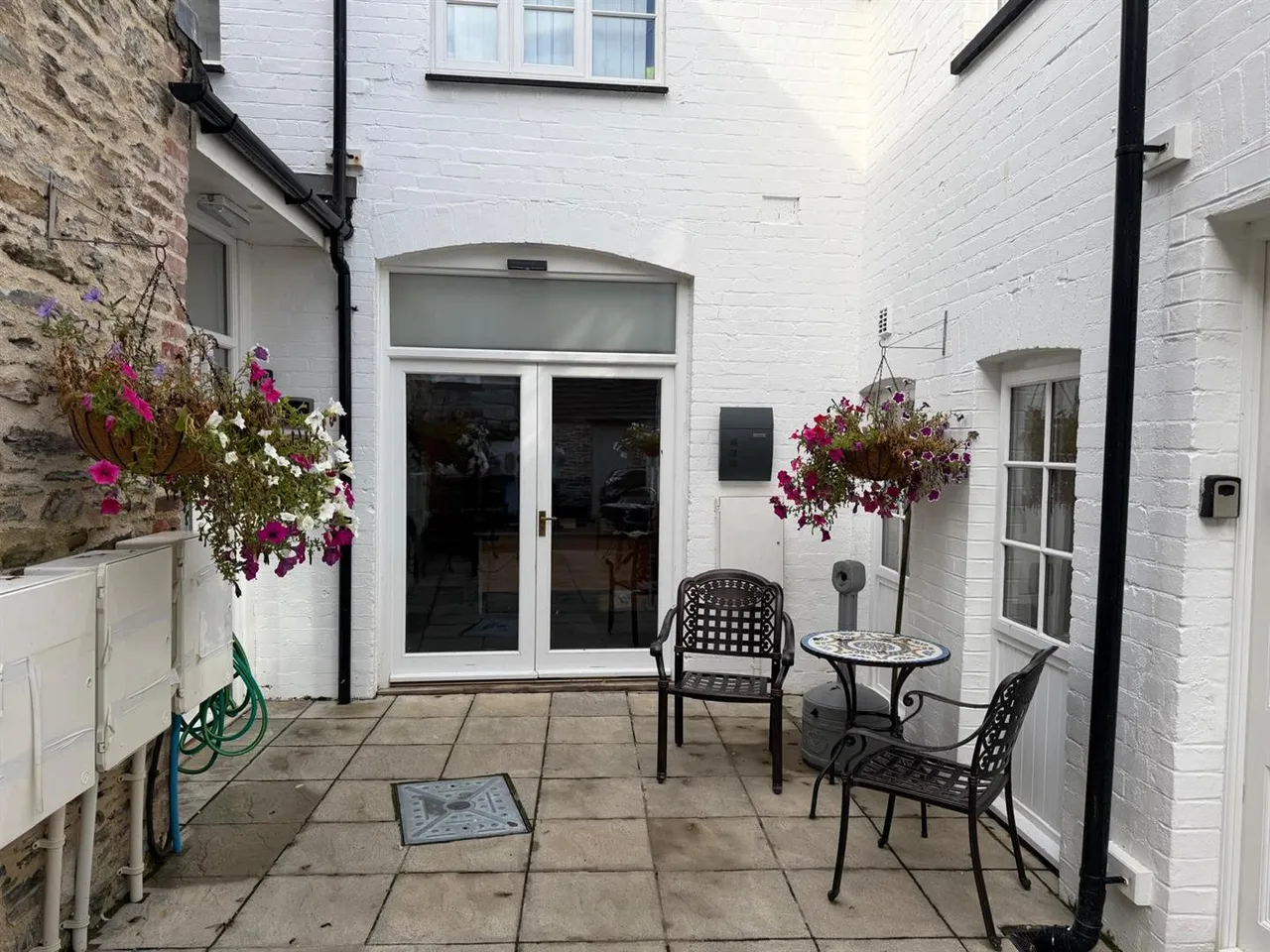 retail to rent, Market Square, Mevagissey