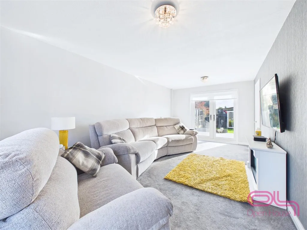 Hawthorn Crescent, Burton-On-Trent, DE15, photo 6