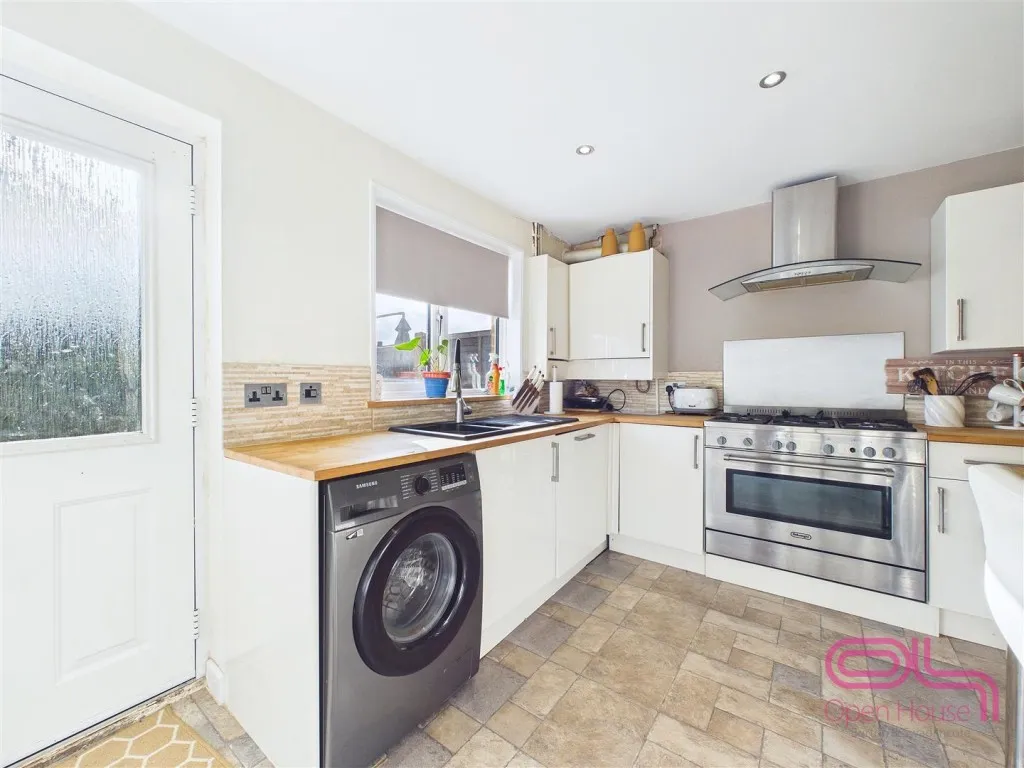 Hawthorn Crescent, Burton-On-Trent, DE15, photo 9