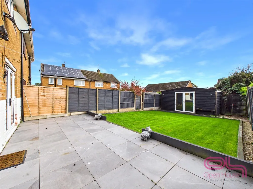 Hawthorn Crescent, Burton-On-Trent, DE15, photo 24