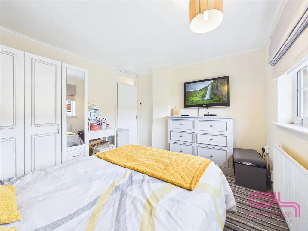 Hawthorn Crescent, Burton-On-Trent, DE15, photo 16