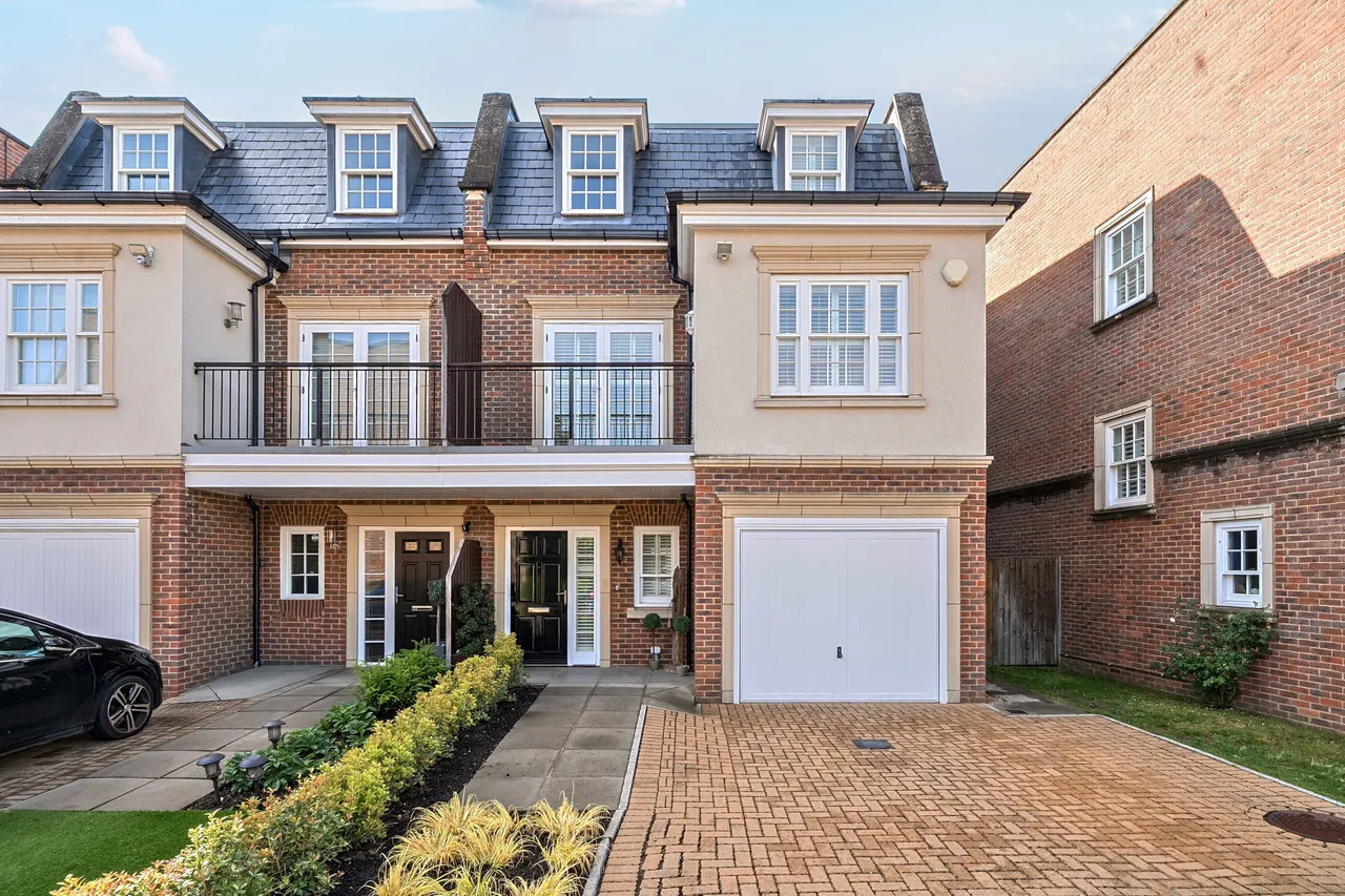 4 bed house for sale — Lincoln Grove, Weybridge, KT13