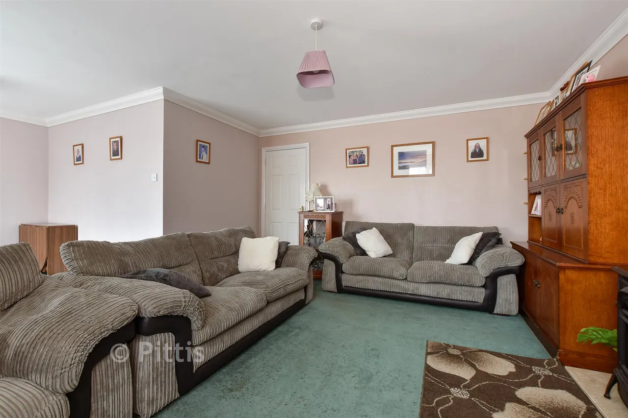 Beachfield Road, Sandown, PO36, photo 5