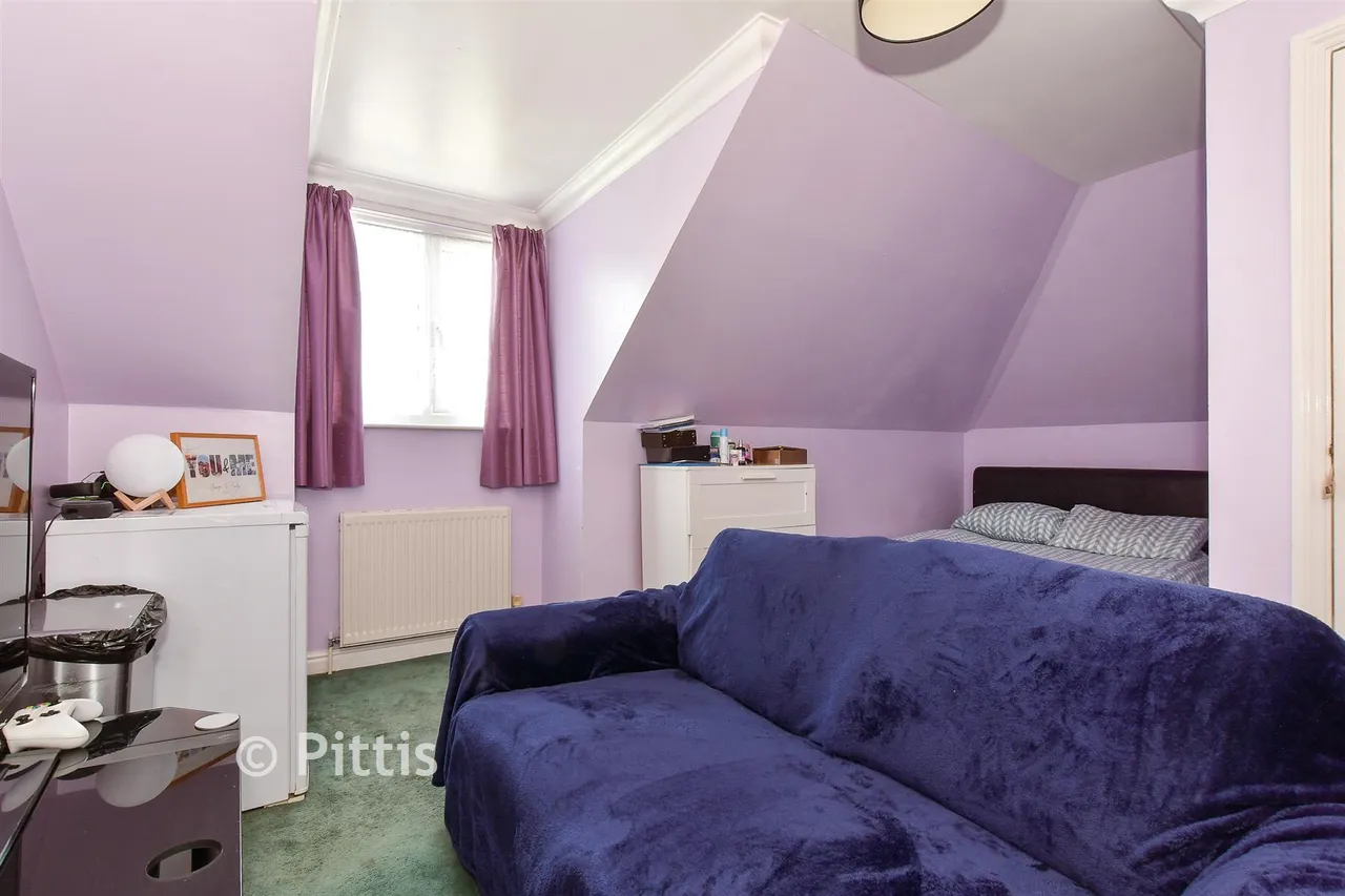 Beachfield Road, Sandown, PO36, photo 10
