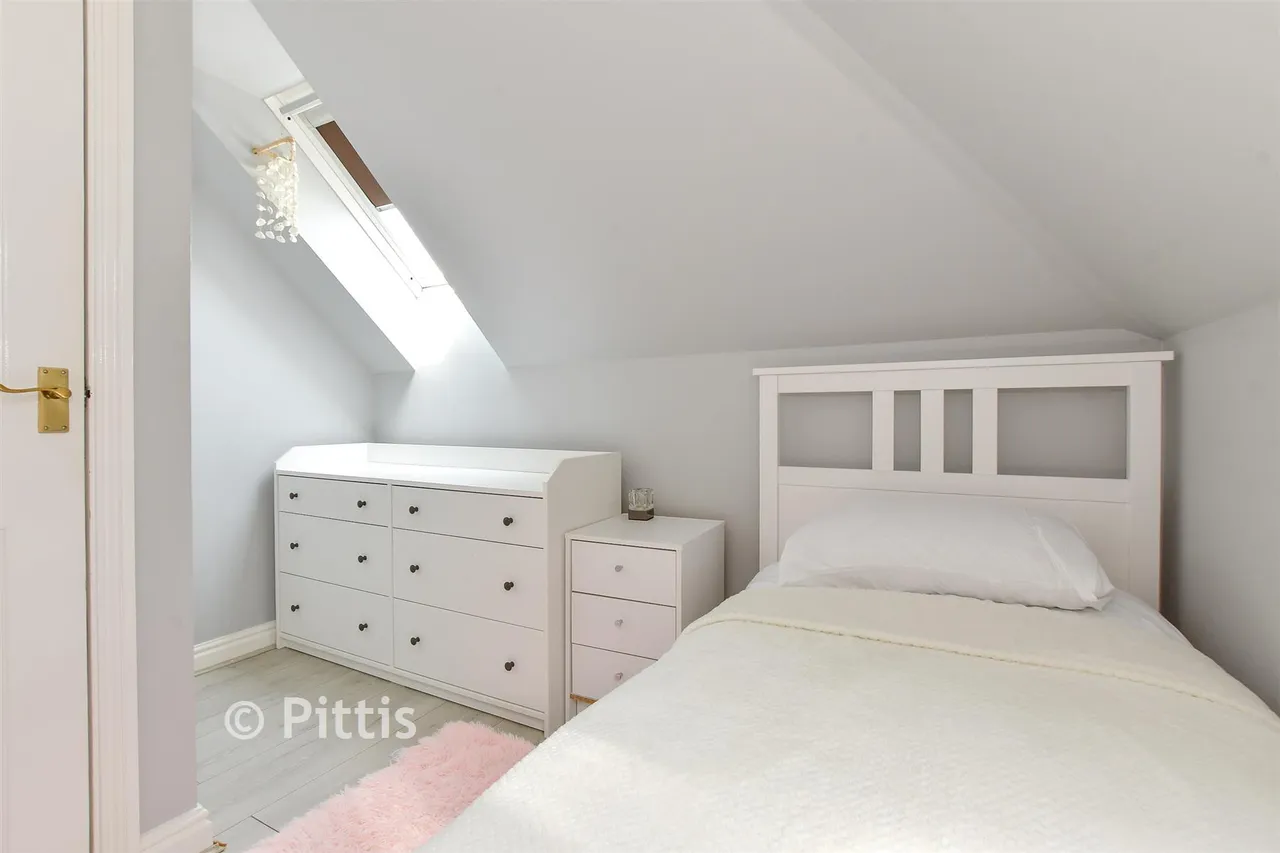 Beachfield Road, Sandown, PO36, photo 12
