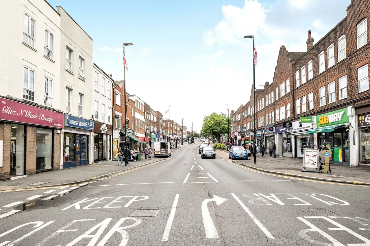 London Road, North Cheam, SM3 9BJ, photo 9