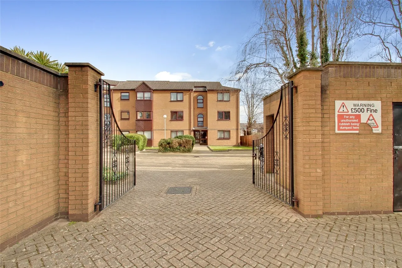 Westgate Court, Waltham Cross, photo 16