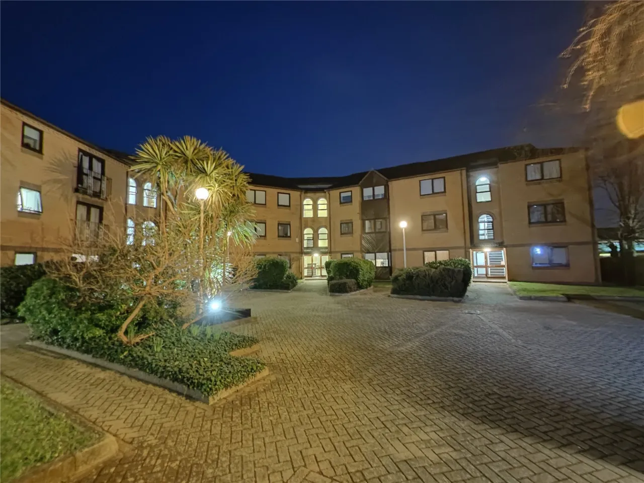 Westgate Court, Waltham Cross, photo 5