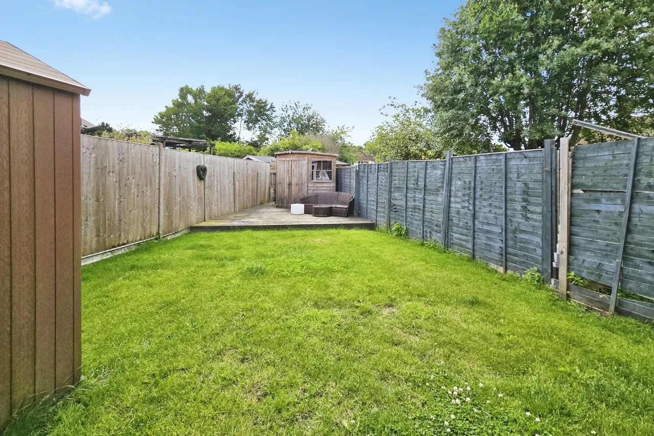 May Crescent, Ash, Surrey, GU12 6PT, photo 6