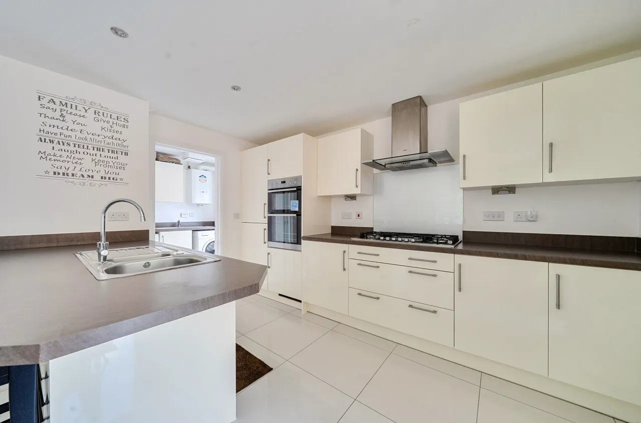 Baker Crescent, Wokingham, Berkshire, RG40 1GR, photo 8