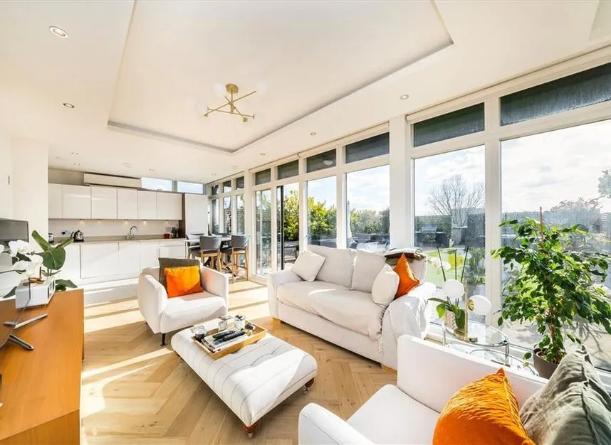 2 bed flat for sale — Boyson Road, Elephant and Castle, SE17