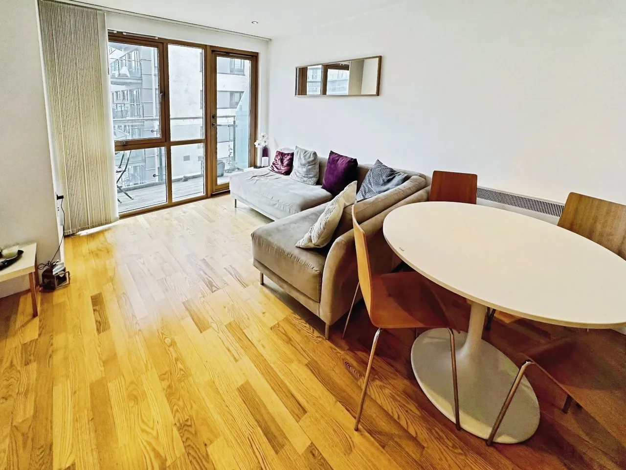 2 bed flat to rent, The Boulevard, Leeds, LS10