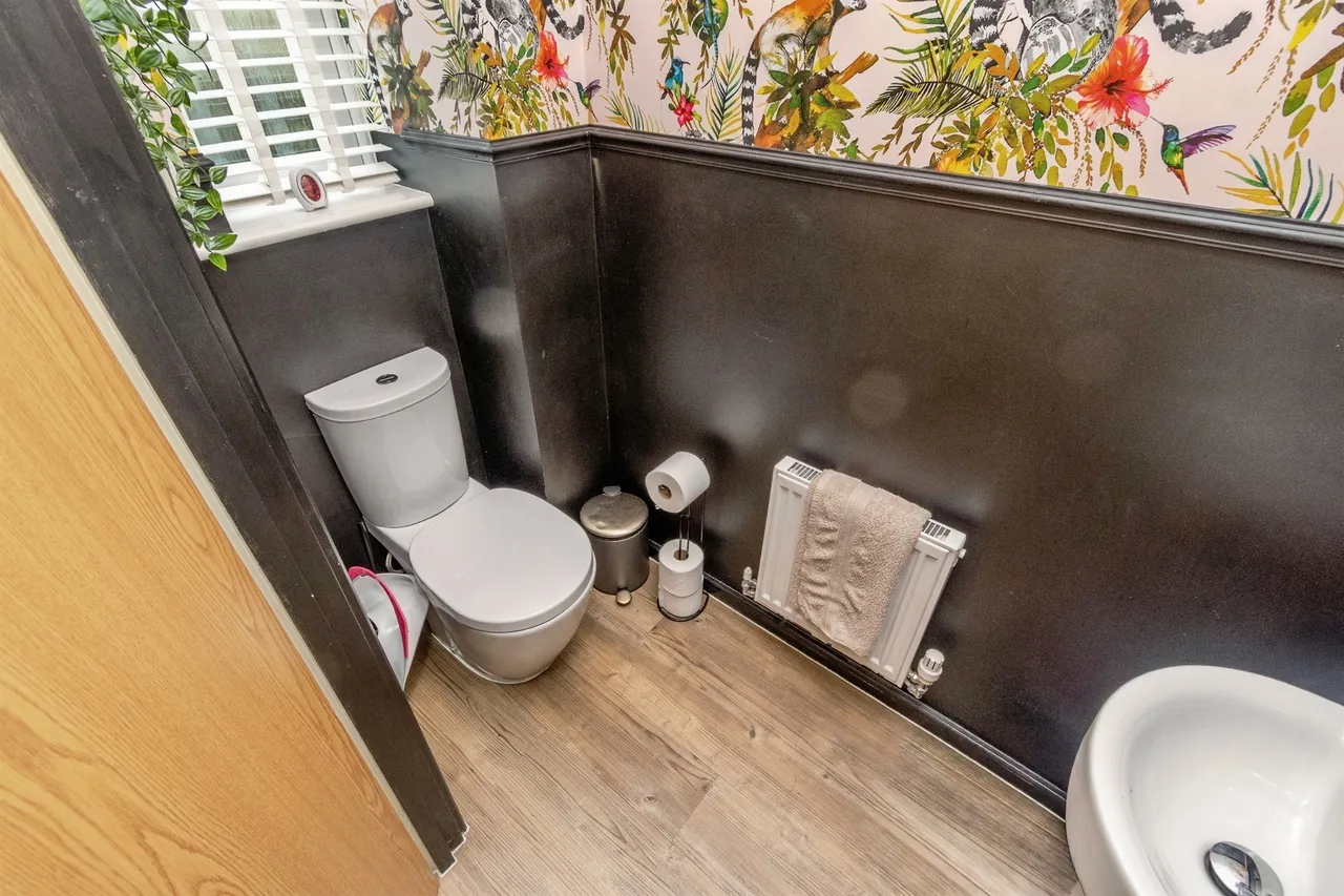 Ceramic Close, WEDNESBURY, photo 7