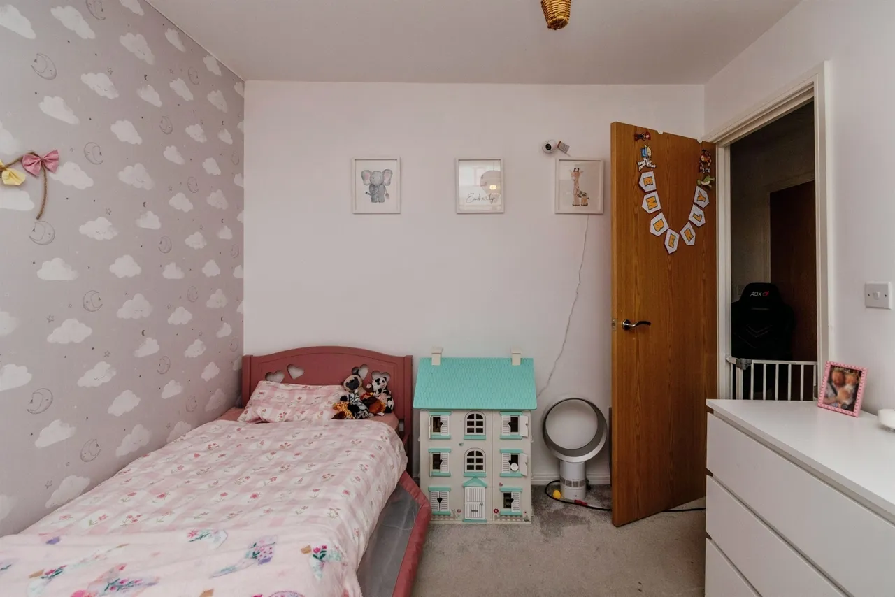 Ceramic Close, WEDNESBURY, photo 12