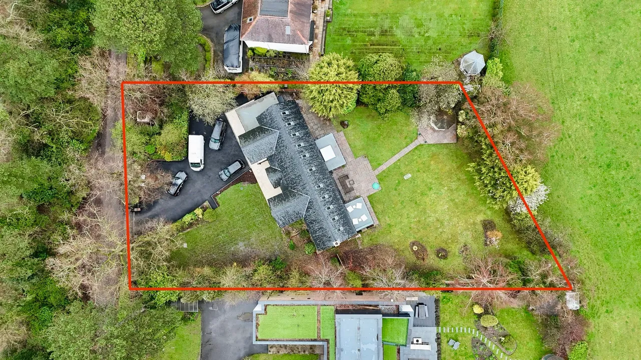 Brooks Drive, Hale Barns, WA15, photo 41