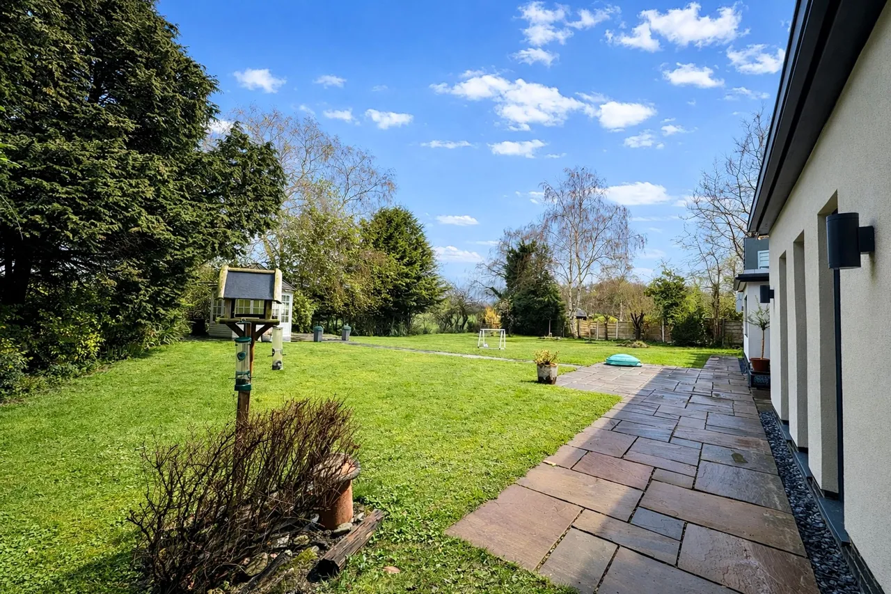 Brooks Drive, Hale Barns, WA15, photo 39