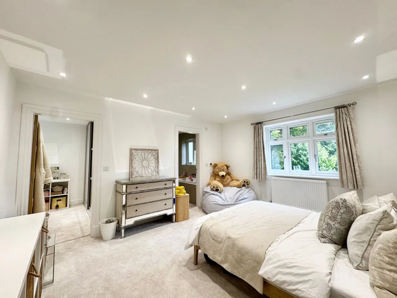 Brooks Drive, Hale Barns, WA15, photo 25