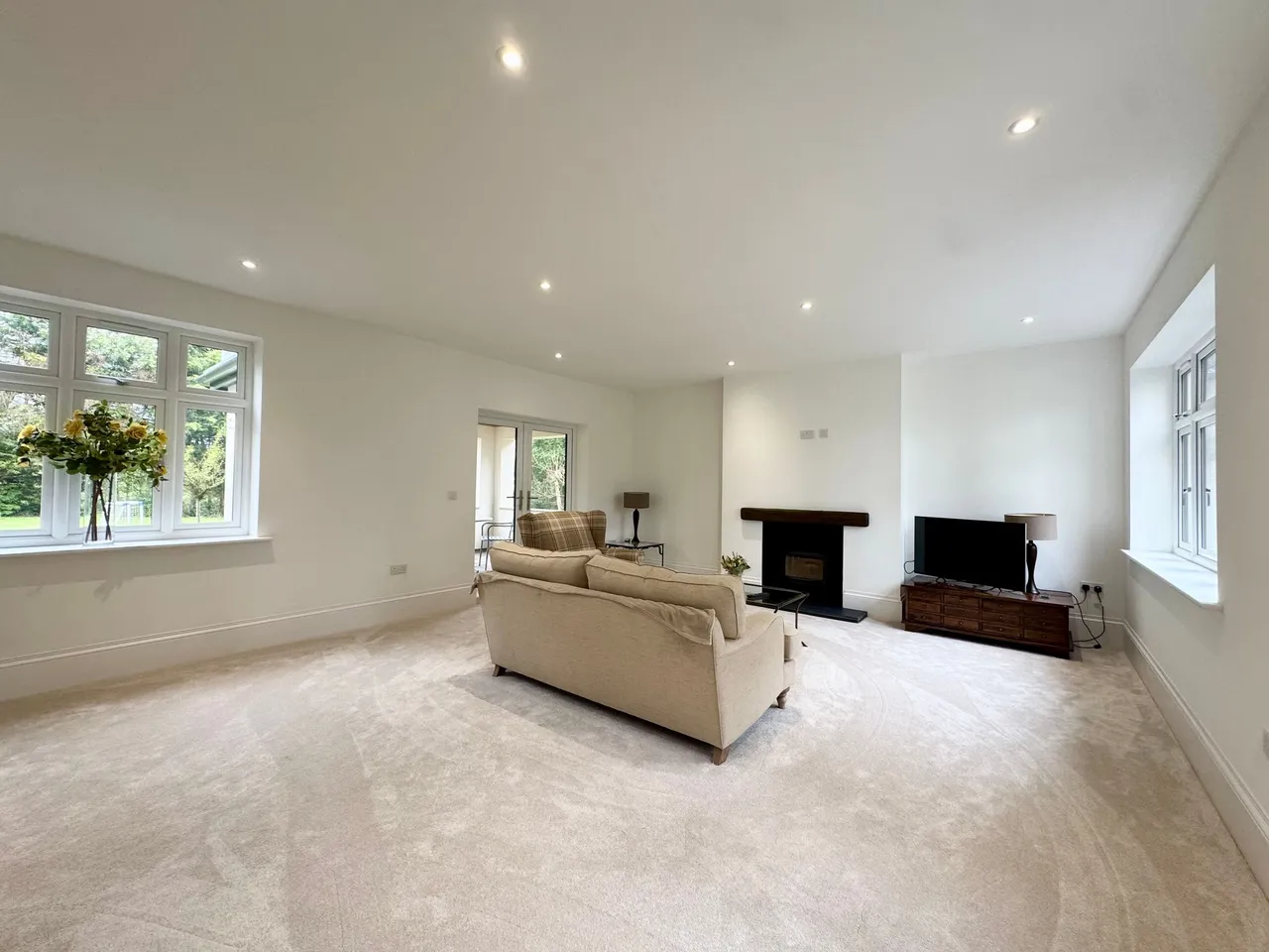 Brooks Drive, Hale Barns, WA15, photo 12