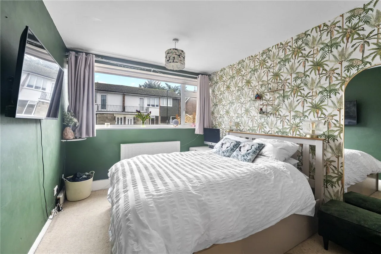 Belvedere Close, Teddington, TW11 0NT, photo 6
